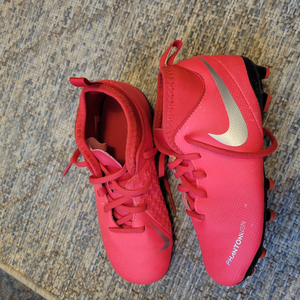 Nike Kids Phantom Vision Soccer Cleats - Red